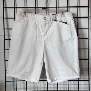 Intro Stretch Flat Front Bermuda Shorts Womens 10 Petite White Tummy Control NWT